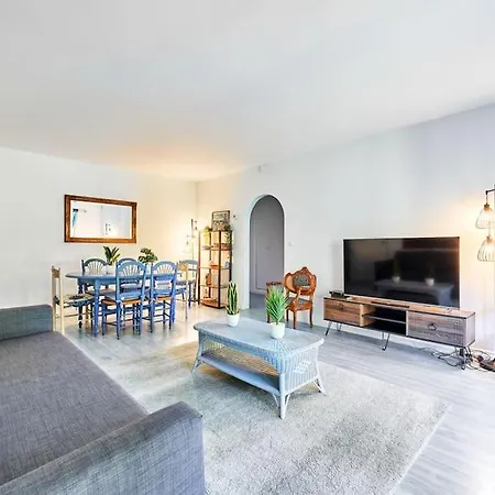 Charming 2br Private Garden, 5mintobeach