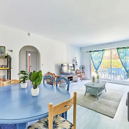 Apartamento Charming 2br Private Garden, 5mintobeach Deauville