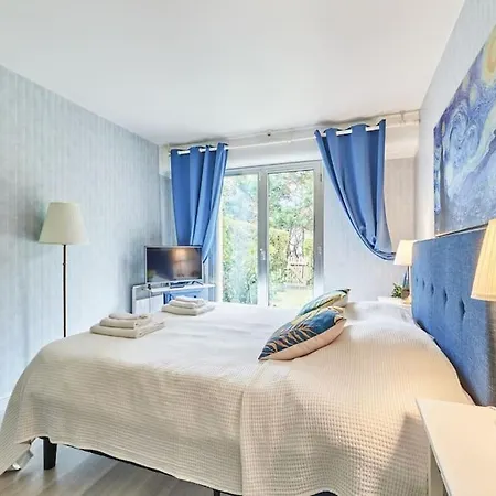 Charming 2br Private Garden, 5mintobeach *