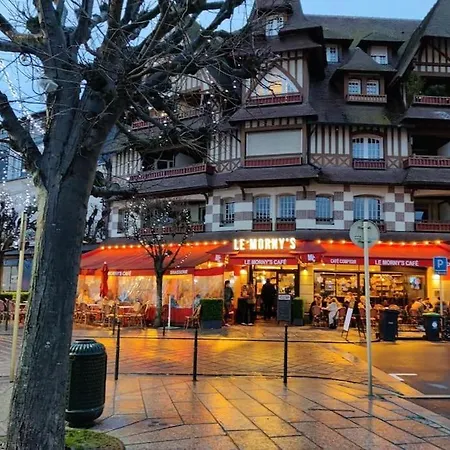 Charming 2br Private Garden, 5mintobeach *