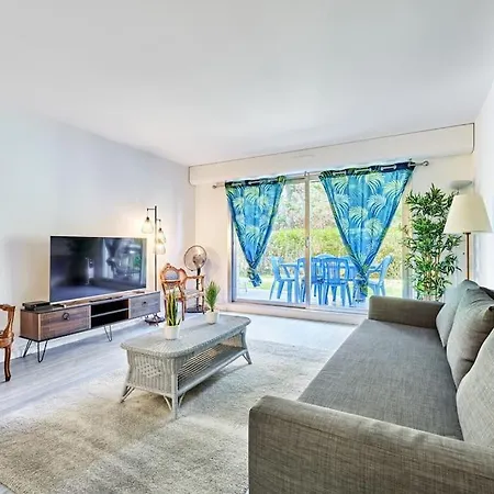 Charming 2br Private Garden, 5mintobeach Apartamento