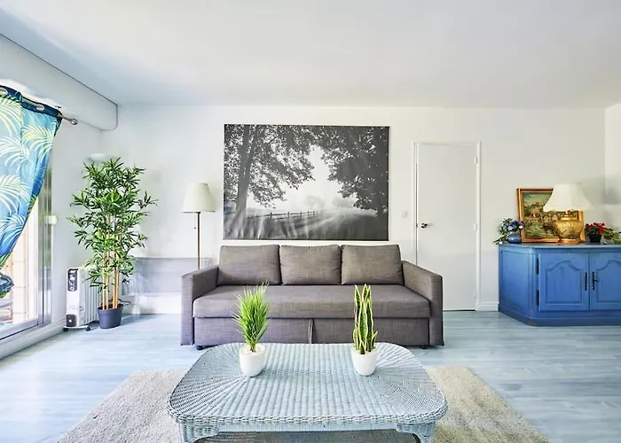 Charming 2br Private Garden, 5mintobeach Appartement