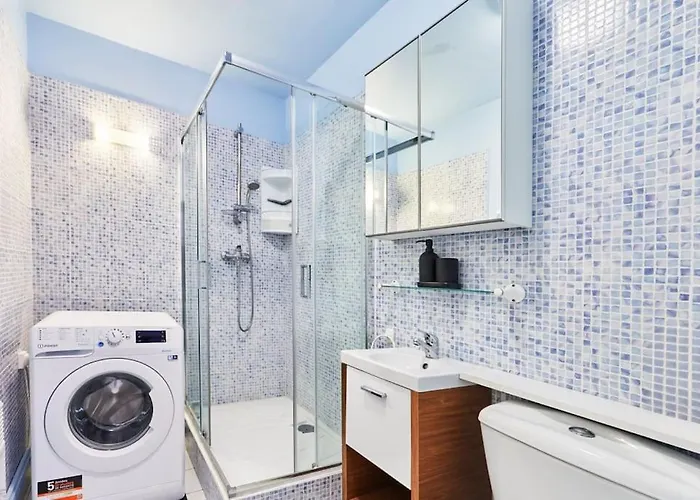 Charming 2br Private Garden, 5mintobeach