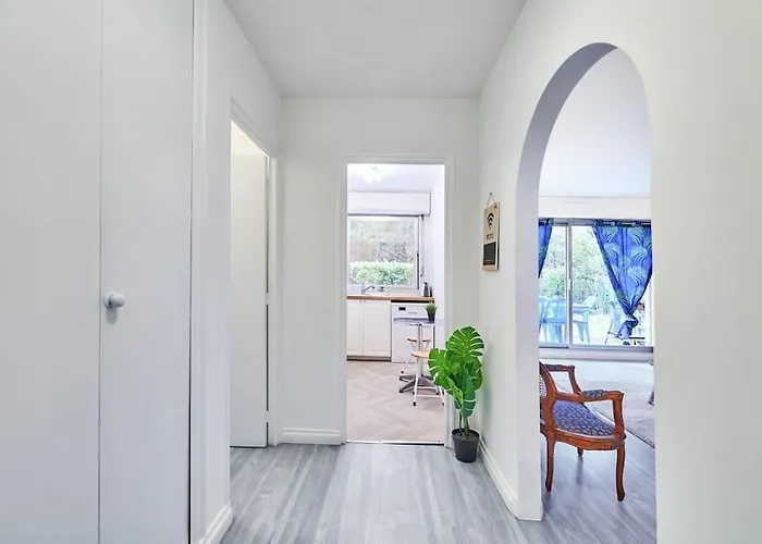 Lägenhet Charming 2br Private Garden, 5mintobeach *