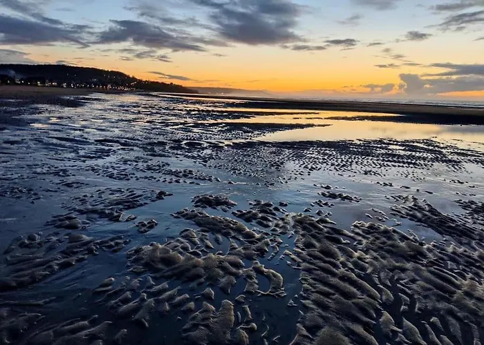 Charming 2br Private Garden, 5mintobeach * Deauville