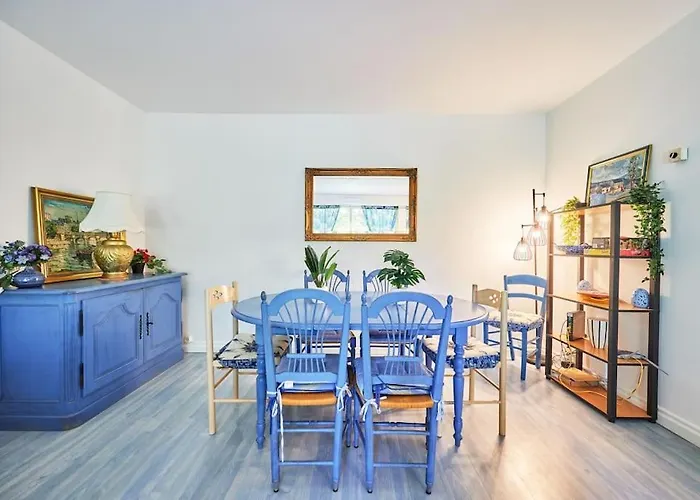 Charming 2br Private Garden, 5mintobeach