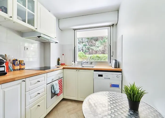 Charming 2br Private Garden, 5mintobeach Lägenhet Deauville